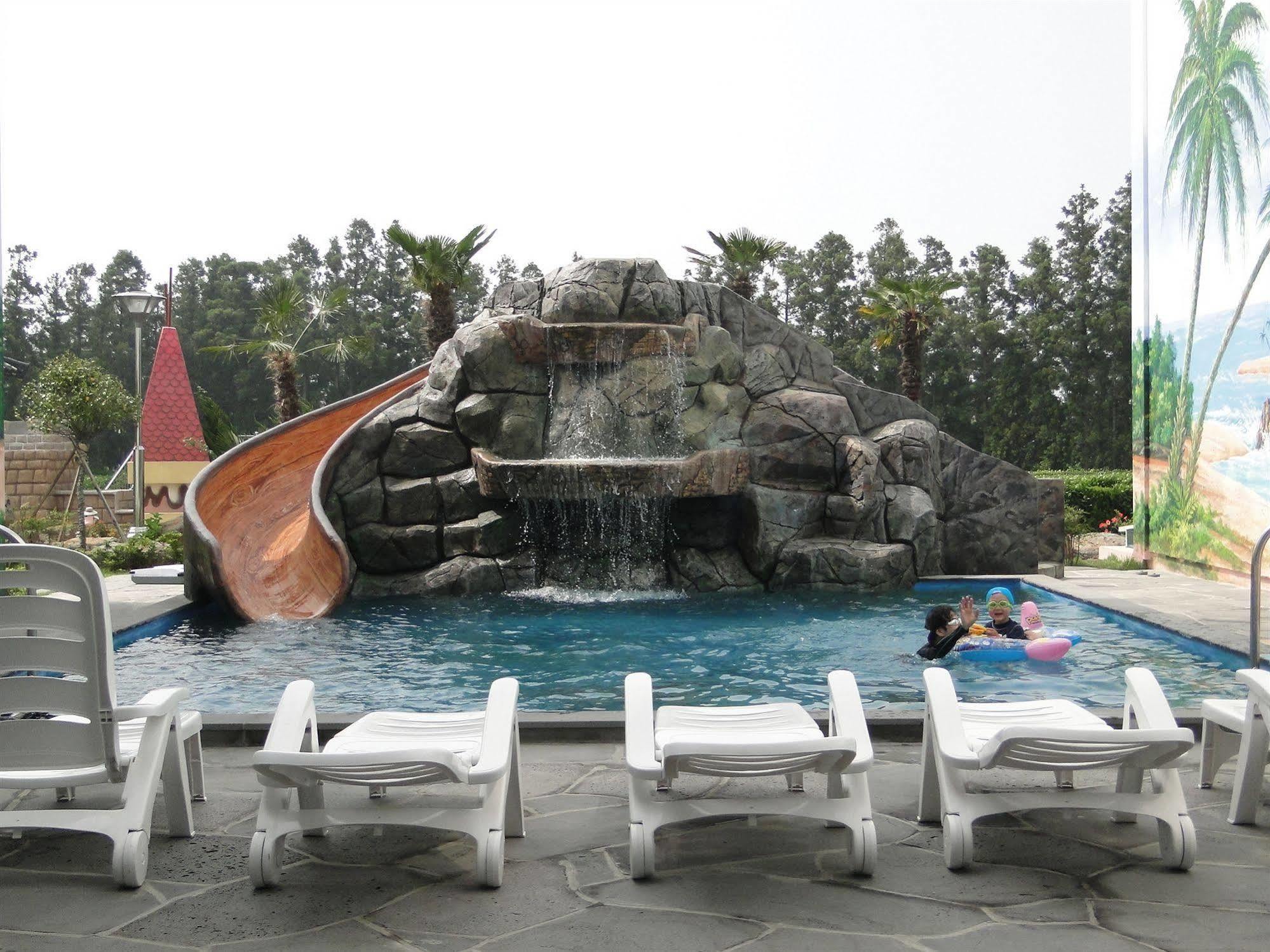 The Seri Resort Seogwipo Bagian luar foto