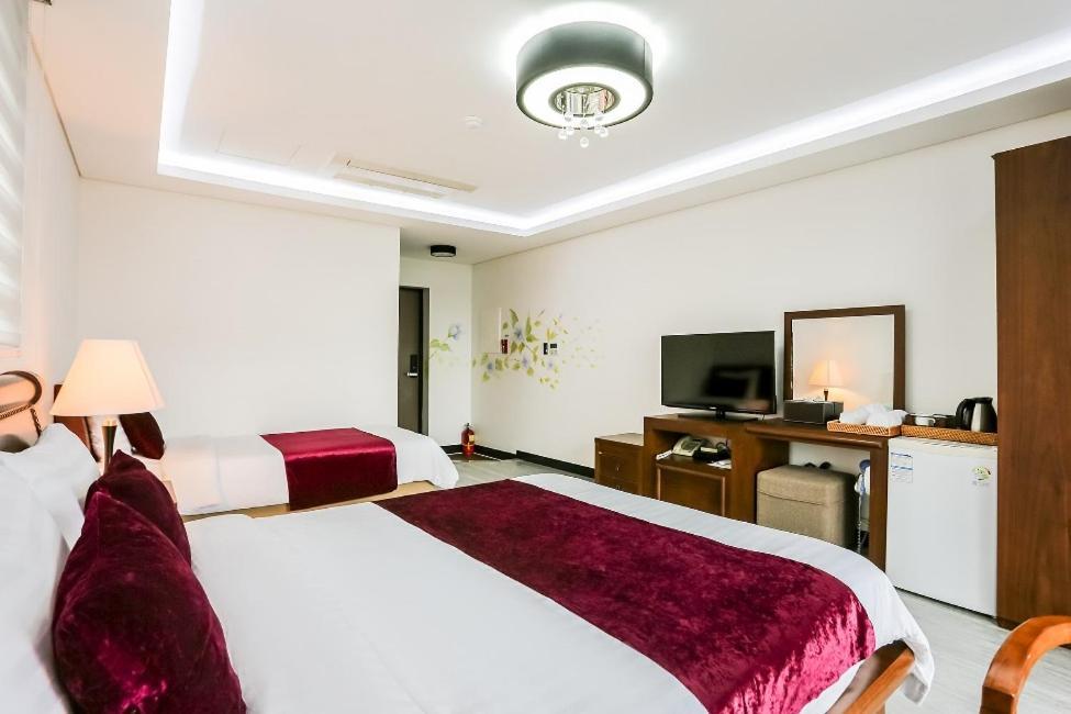 The Seri Resort Seogwipo Bagian luar foto