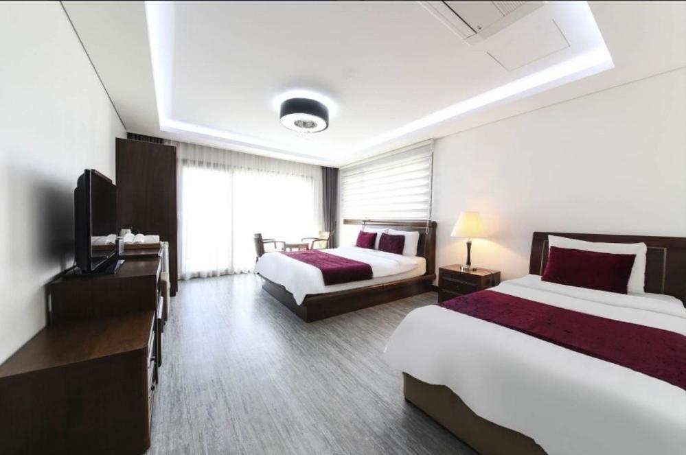 The Seri Resort Seogwipo Bagian luar foto